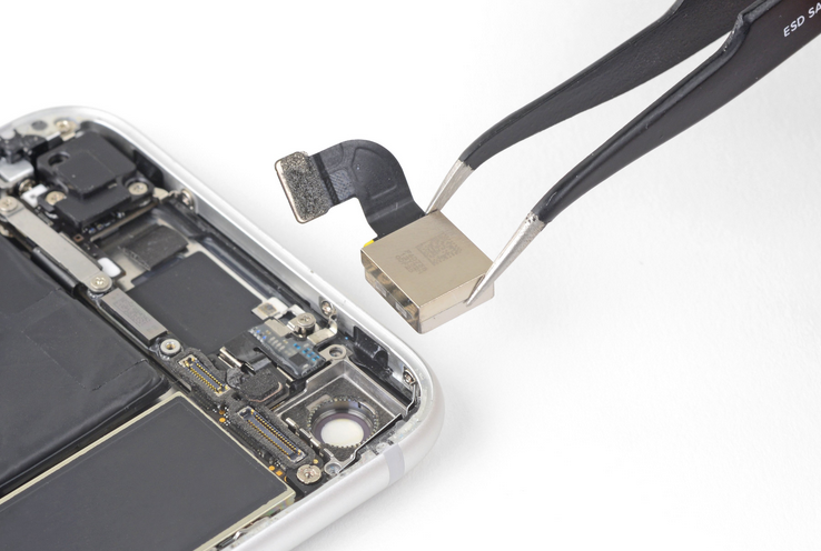 iPhone 8 Rear Facing Camera